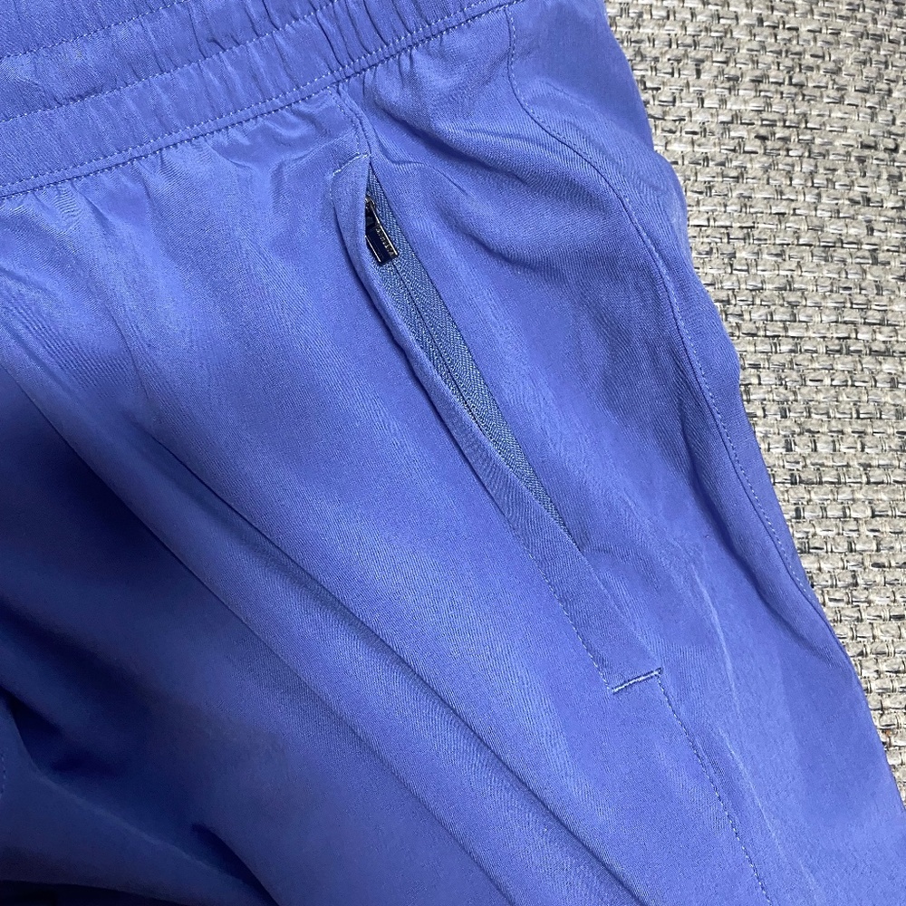 Periwinkle Athleta capris - Picture 5 of 8